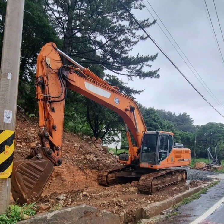 두산 DX300LC 2013년식 4500만원 판매합니다. 두산 DX300LC 2013년식 4500만원 판매합니다.