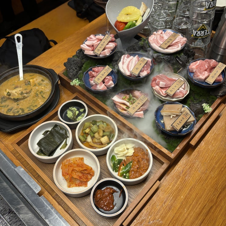  연남동 맛집 마포구연남돈 돼지팔첩set 후기
