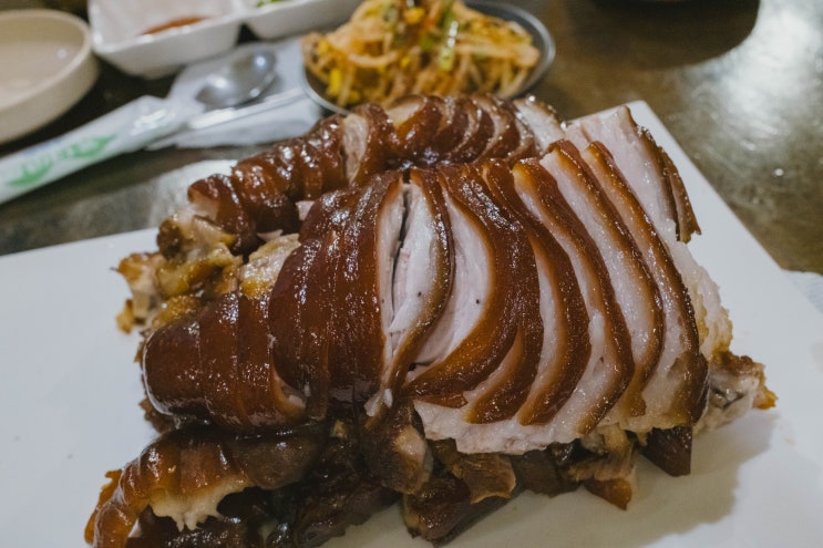  성산동 맛집 명장수제족발 촉촉부들 하고 쫄깃한 이름 값을 하는