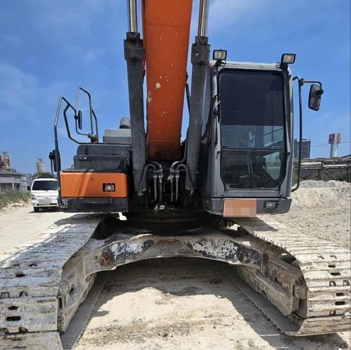 두산 DX300LC 2016년식 5400만원 판매합니다. 두산 DX300LC 2016년식 5400만원 판매합니다.