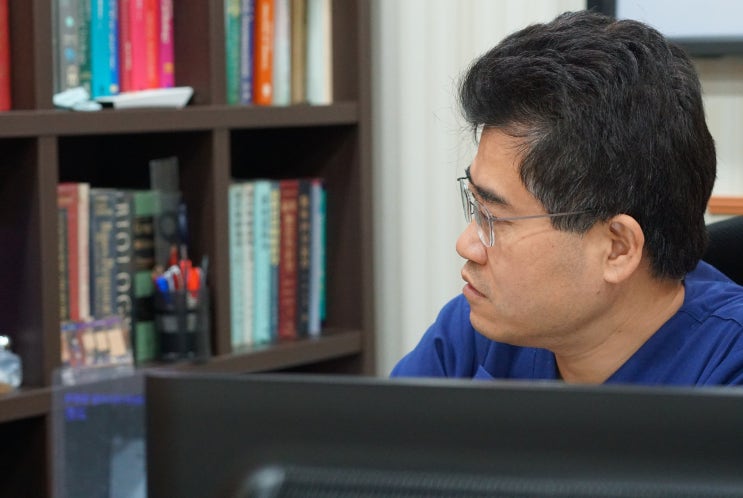  상동전립선염, 배뇨곤란과 요통으로 치료가 필요하다면 가산디지털단지역인근비뇨기과에서