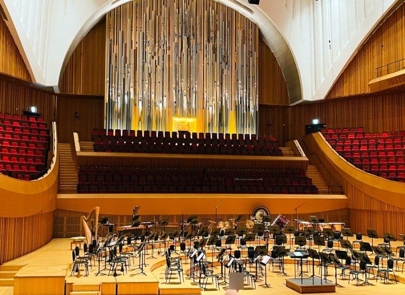 Lotte Concert Hall: Parking Tips, Terrace View, and Performance Etiquette