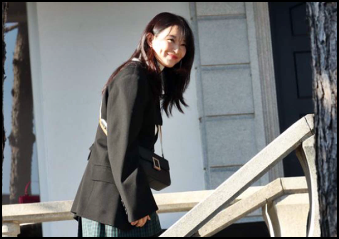 용산 6년 전 땅 사두고 뒀을 뿐인데 120억 벌었다는 여배우 <b>신민아</b> 부....