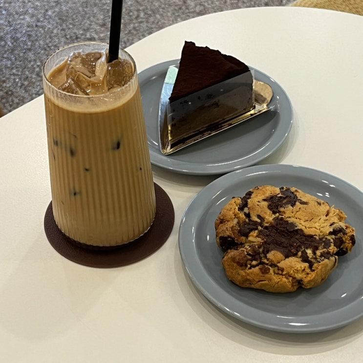  방배동 조용한 카페 케이크 맛집 추천 오와케이크