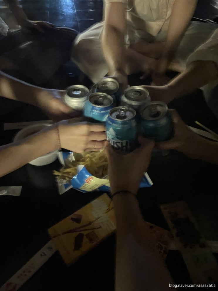  친구들과 한옥마을을 정복했습니다 (여행했단 뜻)