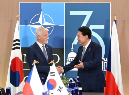 [24조 <b>체코</b> 원전 수주 비하인드 스토리] "佛꺾고 유럽 교두보"