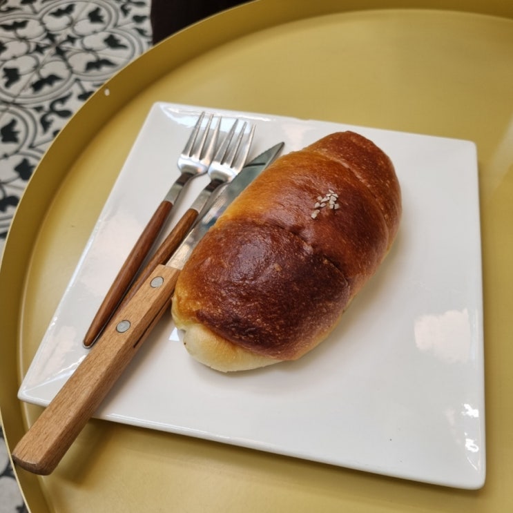  광교 베이커리 달미담고소한빵 버터소금
