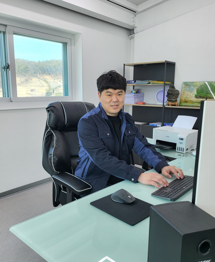  무지개산업 노동섭 대표