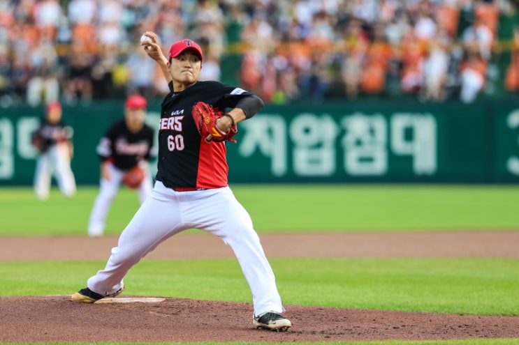 KIA 타이거즈 임시 선발 김도현, 5이닝 1실점 호투로 승리를 이끌어! KIA 타이거즈 임시 선발 김도현, 5이닝 1실점 호투로 승리를 이끌어!