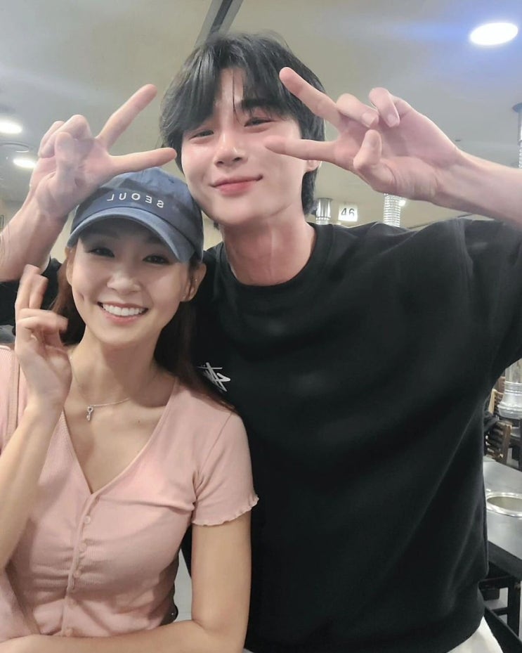  남친재질 변우석12 (남친짤) 일상이 화보인 벼누서기