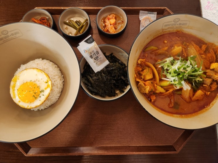  내돈내산 [명동 맛집] 1992덮밥&짜글이 명동 1호점  - 혼밥 하기 좋은 한식 맛집