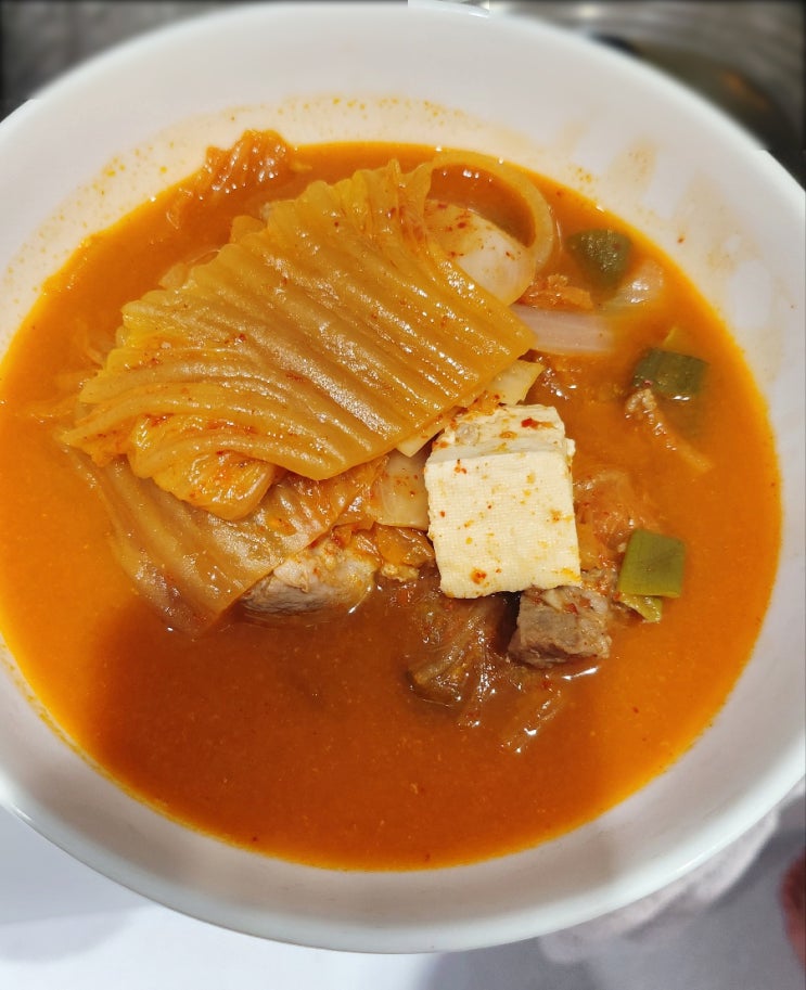  김치찌개 만드는 법 돼지목심김치찌개 재료 및 조리