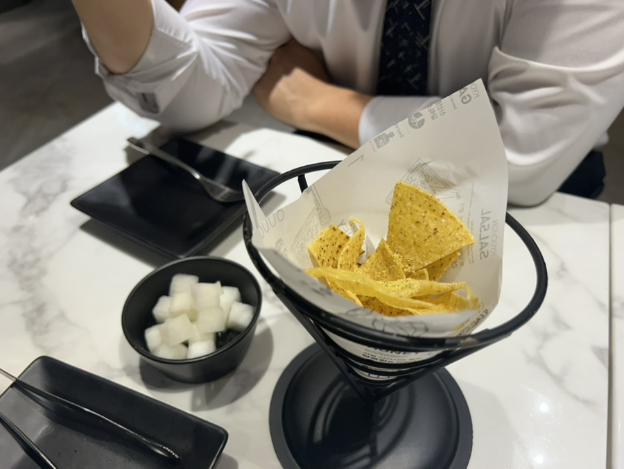 교촌치킨 직산1호점 사진 6