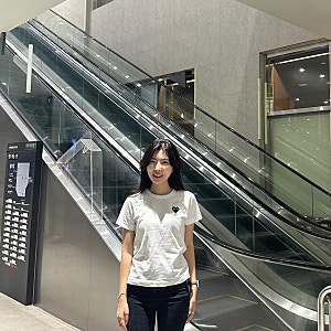 꼼데가르송 여성 반팔티 M사이즈 추천 코디