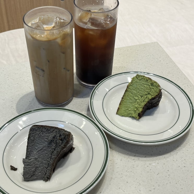  강남역 베이커리카페 케이크 맛집 팡뮤제