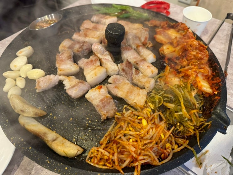 대구 맛집 탐방 수성구 지산동 쟁반솥뚜껑 (삼겹살,된장찌개,육회비빔밥)