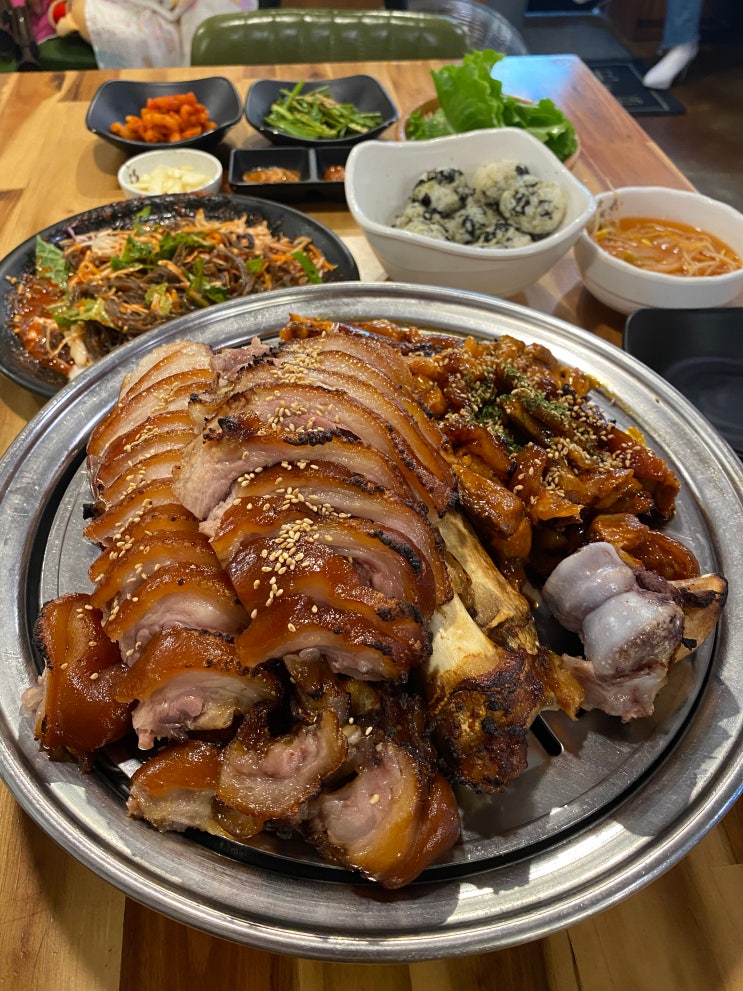  군산 하루하루 30족 탑클라우드 군산맛집 경장동족발맛집 족발앞다리뒷다리차이