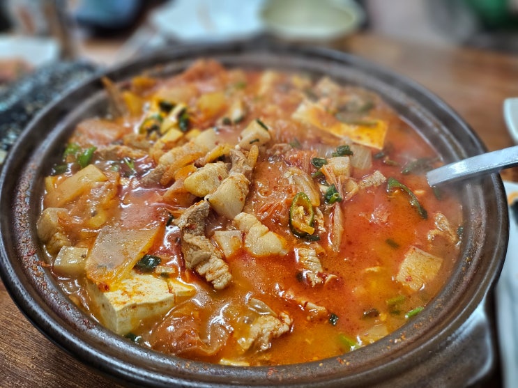  제주로컬맛집 김치찌개와 전골이 일품인 "전주이모네국수" 추천