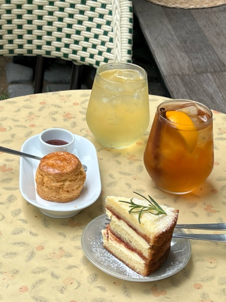 연남동 카페 티크닉 디저트 맛집, 커피는 없어요 차 종류만 있는 카페
