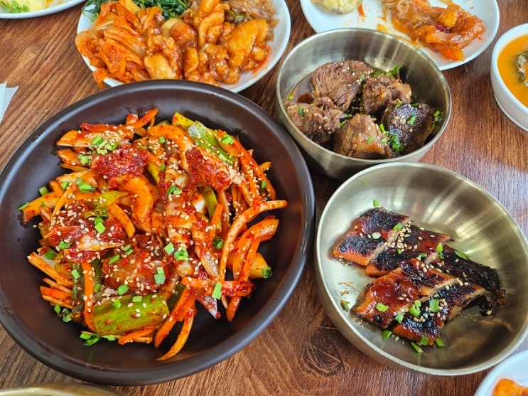  서산 맛집 예천동 싱싱솥밥 따뜻하고 정갈한 솥밥과 푸짐한 한식뷔페