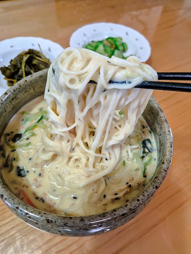  여름철 대표 점심 메뉴 콩국수 만드는 법