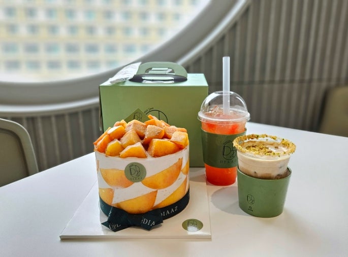 갤러리아광교 데이트코스 복숭아케이크맛집 디저트 카페디아즈