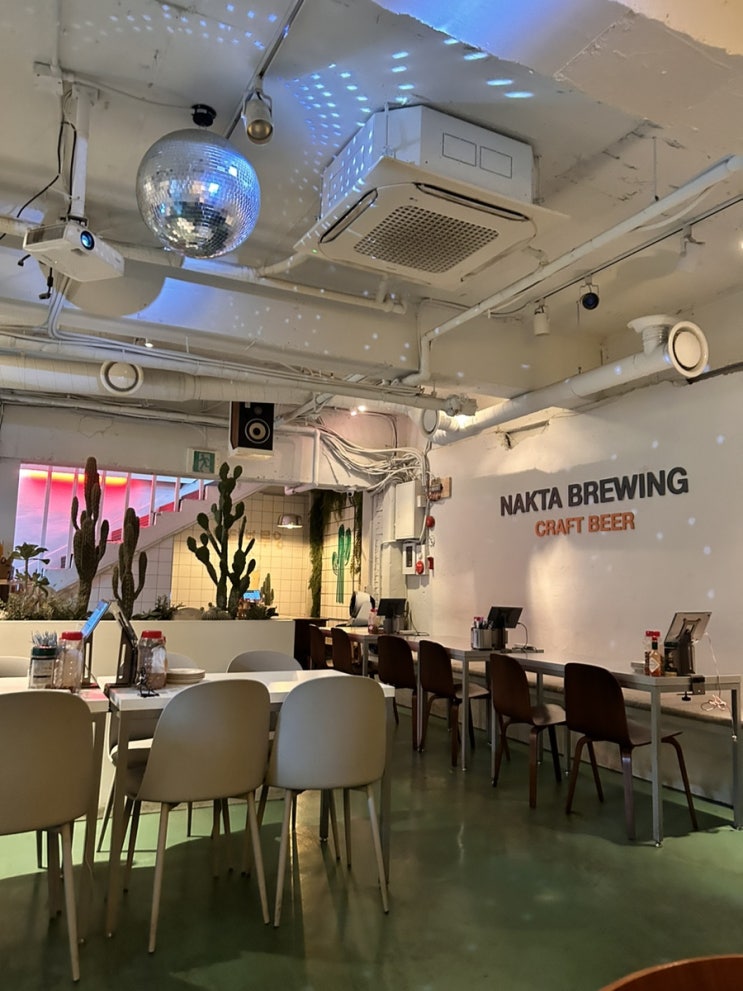  강남역 분위기 좋은 소개팅장소 낙타브루잉 강남본점