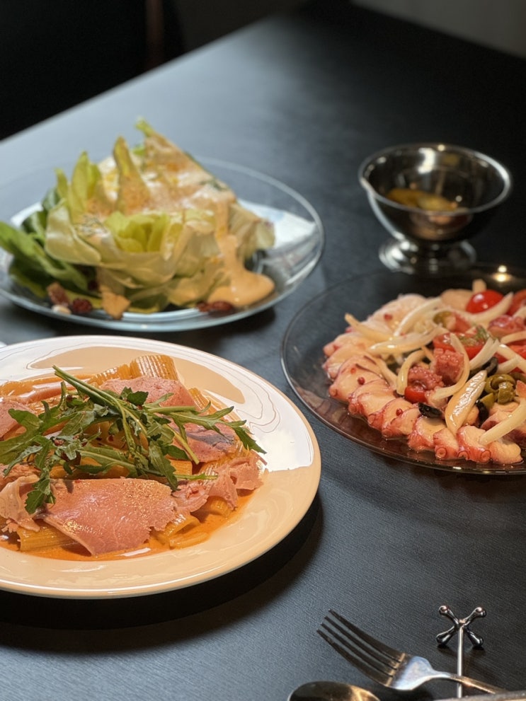  데이트하기 좋은 해방촌 신흥시장 맛집 와인바 콕콕 (+ 해방촌 주차장 3곳)