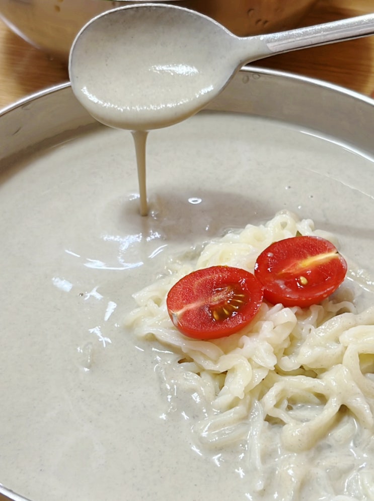  부천 콩국수 얼큰하고 시원한 신중동역칼국수 밀사랑손칼국수