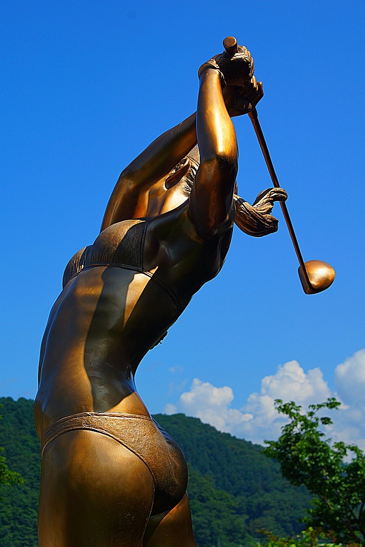 차네티 와나사엔 우승, <b>유해란</b> 아쉬운 1타차 <b>준우승</b>... 