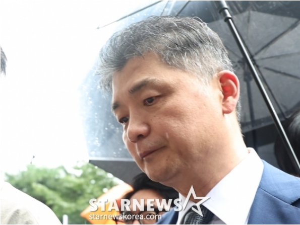 SM <b>시세조종</b> 의혹 카카오 <b>김범수</b> 구속 法 증거인멸 도주 우려... 