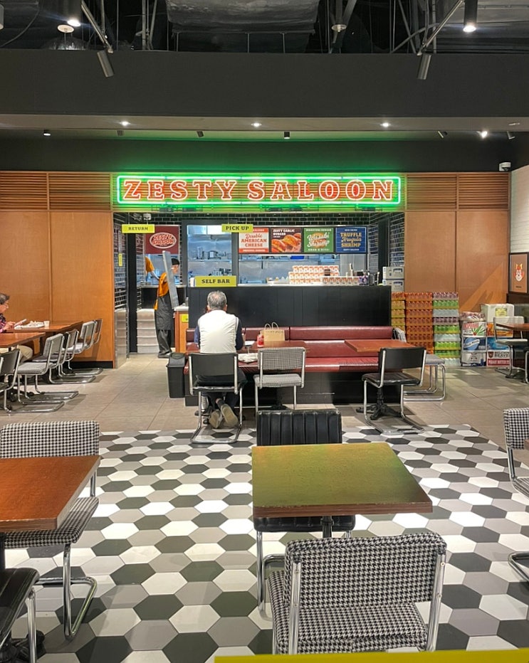  목동 현대백화점 맛집 제스티살룬 하츠베이커리 우이락 푸드코트