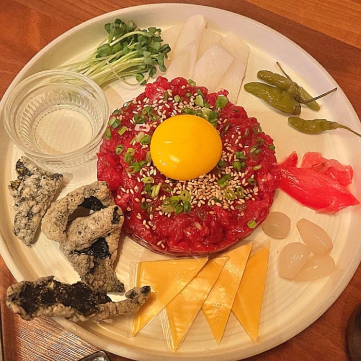  덕천동 한우 육회 맛있는 술집 "구구이"