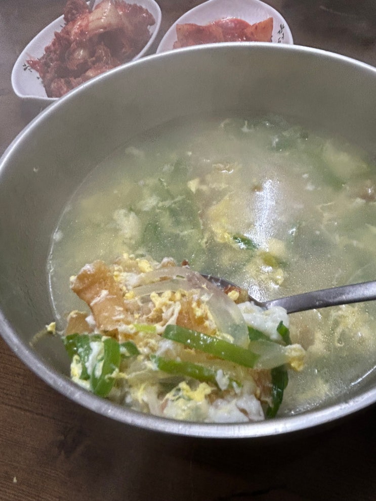  서울 안암오거리 고려대학생이 찾는 해장맛집 <부부바지락손칼국수>(황태국밥)