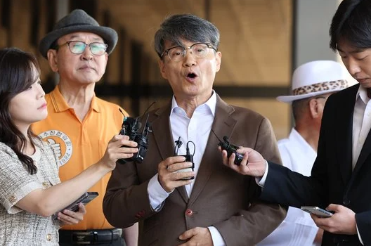 중앙지검 검찰 결국 김건희 <b>명품백</b> 사건 <b>무혐의</b>로 이끄나?
