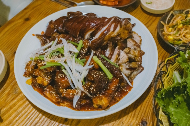  부드럽고 촉촉한 성산동 명장수제족발 숨어있지만 유명한 맛집
