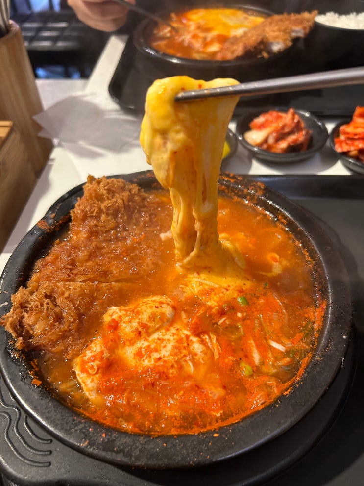  고려대학교 앞 혼밥맛집 <오바케돈부리>( 돈가츠 치즈김치나베) 리뷰
