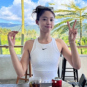 나이키 드라이핏 테니스 원피스 (더 예뻐진 설현 애슬레저룩)