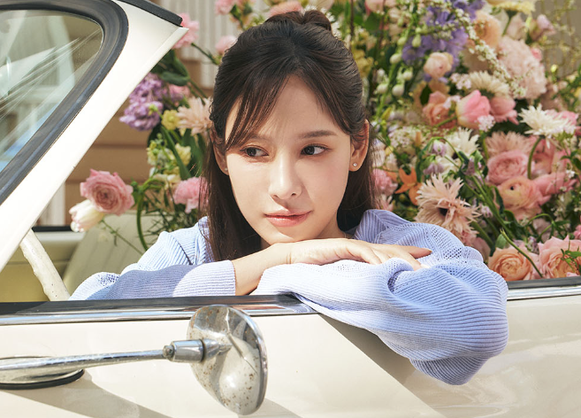  이나연의 여름 여자 쿨 니트 탑과 가디건의 깔끔한 세트 패션 브랜드 정보