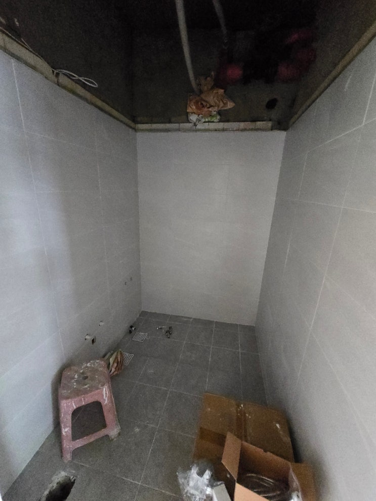  서울시 성동구 옥수동 한남하이츠 아파트 8동 욕실 도기설치 작업 입니다.