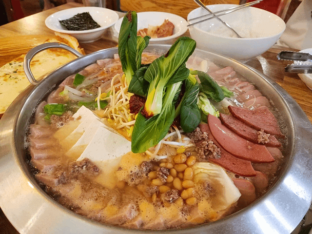  오늘은 보글부대 푸짐한 응암동 부대찌개 은평구맛집