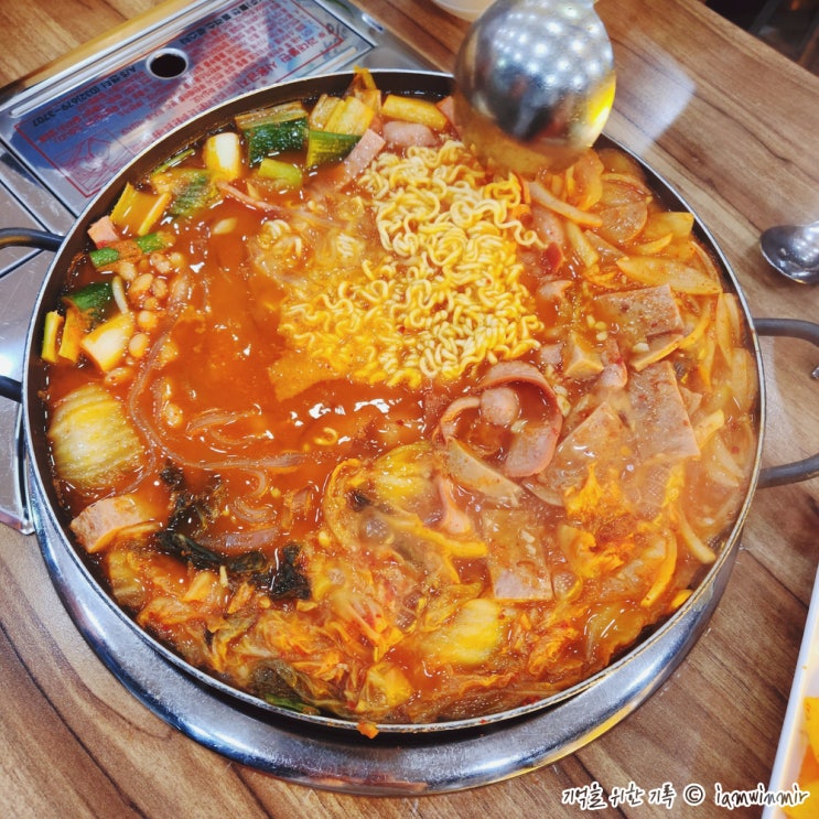 여기도 막 퍼주는 식당 가산동 동남부대찌개 여기도 막 퍼주는 식당 가산동 동남부대찌개
