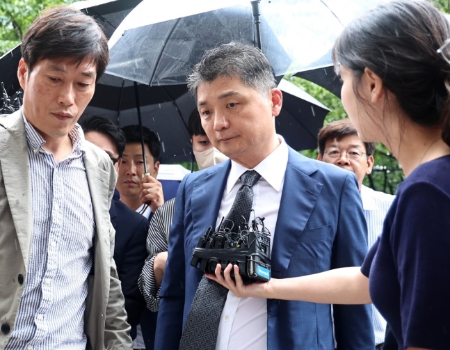 “건강이 안좋아서”...<b>카카오 김범수</b>, 검찰 <b>출석</b>요구에 불응