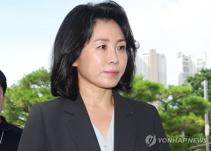 檢, 선거법 위반 혐의 <b>김혜경</b>에 벌금 300만원 <b>구형</b>…"죄질... 