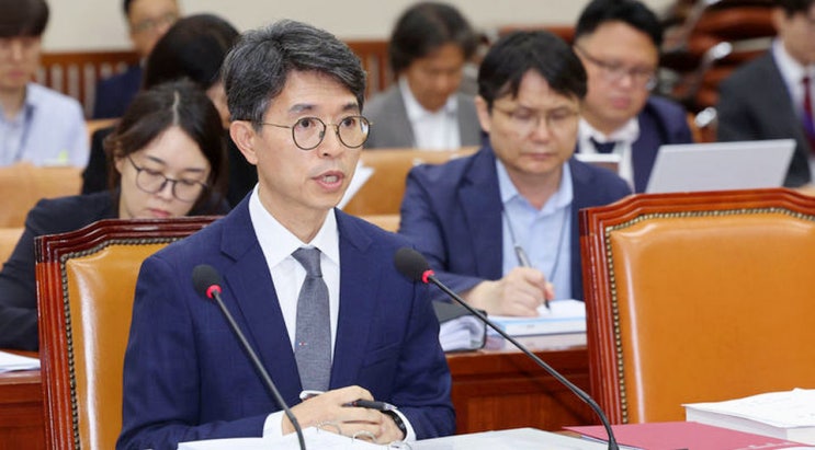 윤석열 대통령, 김완섭 환경부 <b>장관</b> 임명안 <b>재가</b>