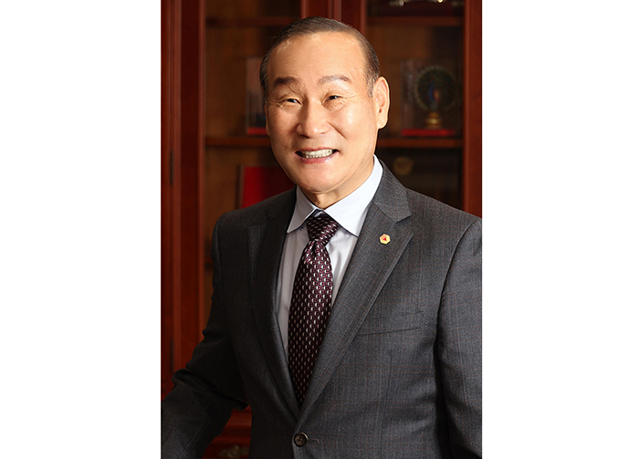  최병오 섬산련 회장, "국방용 섬유제품 국산화, 섬유 순환경제 필요성 강조"
