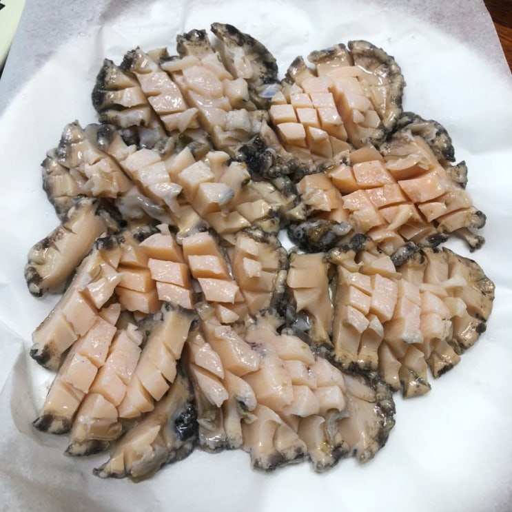  중복 활전복회 양꼬치 아구찜 빙수 과일 알찬 나의 건강식ㅋㅋ