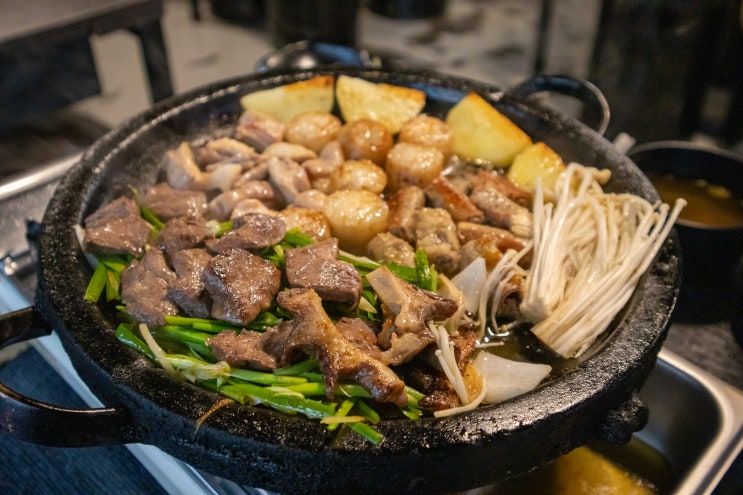  합정역 곱창 고소했던 돌황소곱창