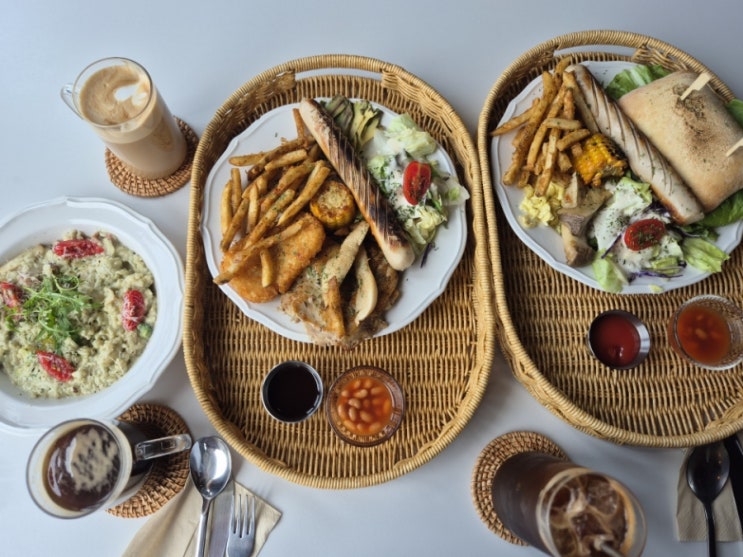  영종도 브런치 맛집 데이트하기 좋은 네온몬스터즈