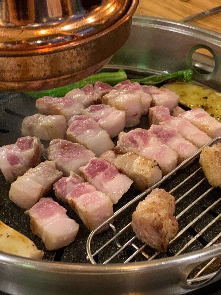  논현역 맛집 ‘구이어’ : 청첩장 모임 내돈내산 삼겹살 솔직 후기